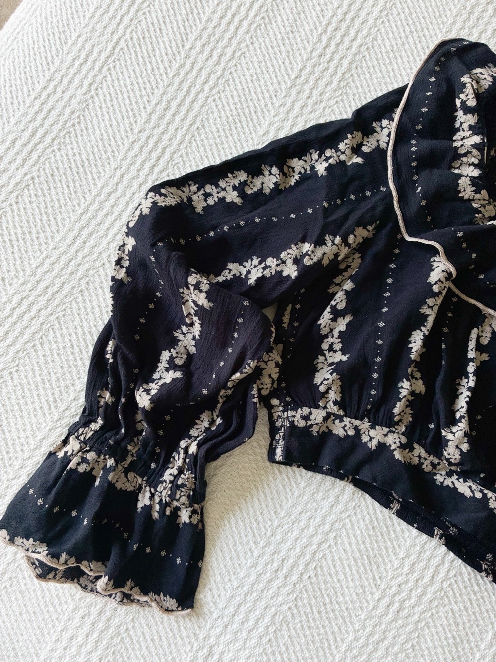 Free People Black Floral Ruffle Crop Top - Picture 2 of 4